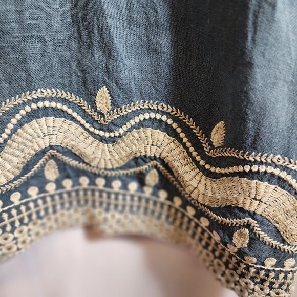 JOHNNY WAS 100% LINEN BLUE SHIFT DRESS IVORY FLORAL EMBROIDERY SIZE SMALL BOHO - Picture 7 of 11